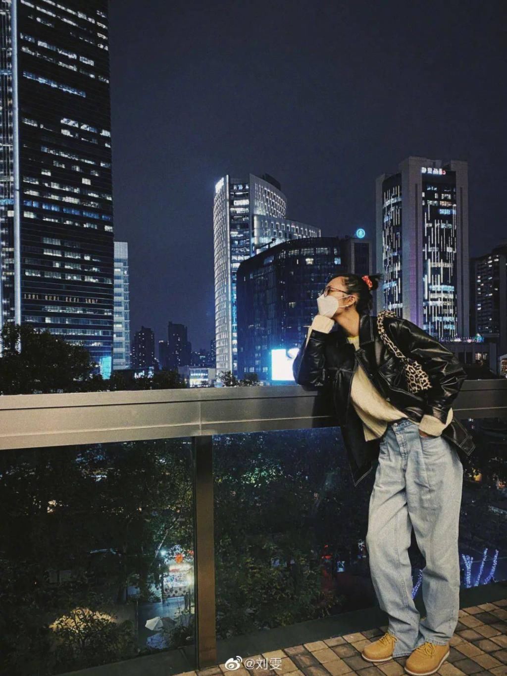 羽绒服|冬天学刘雯这么穿,保暖又时尚!