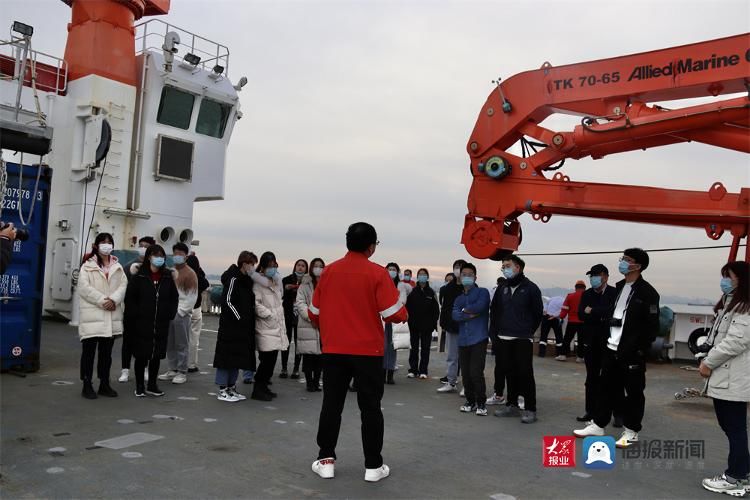 东方红3|海上课堂开课啦！ 海大学子远赴大公海海域开展科学考察