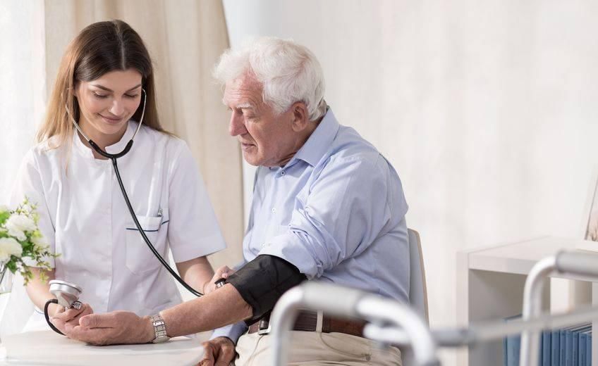 睡眠质量|得了高血压,这一习惯要不得!不是抽烟喝酒