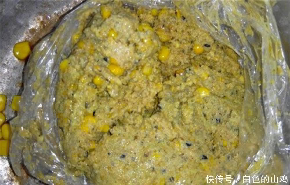 配方|初夏野钓大水面,聚鱼靠的是窝料,一些自用窝料配方,轻松聚大鱼