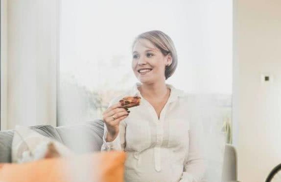 怀孕|怀孕时,当宝宝“饿了”会发出3种“信号”,孕妈别忽视了!