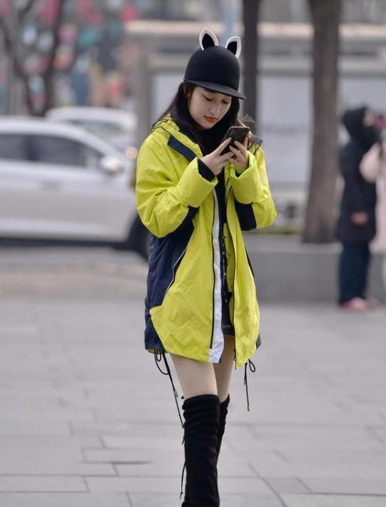 美女|长发披肩的小姐姐,笑容甜美可爱,就是有魅力