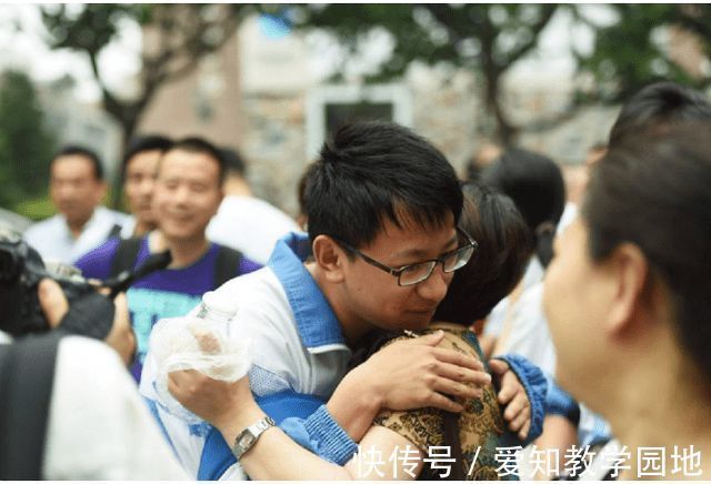 家长|儿子高考估分710，家长发视频分享喜悦遭群嘲，成绩出来打脸众人