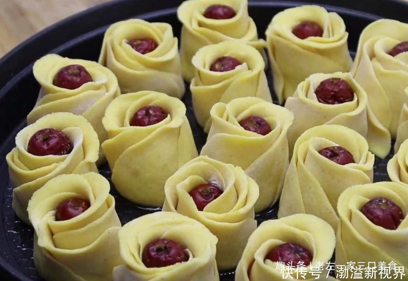 玉米面|玉米面最好吃的做法,开水一烫,大手一卷,十分钟一锅,越吃越香