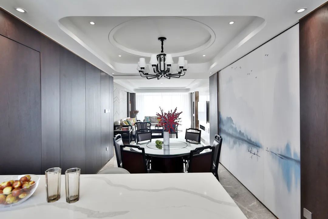 诗意|210㎡新中式,现代简雅舒适,中式端庄布置,营造禅意气质