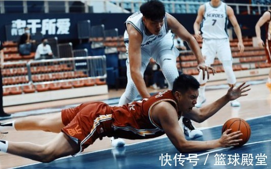 张宁|山东输山西!攻守+失误引输球,马鑫鑫可行,费尔德+张宁暴走61分