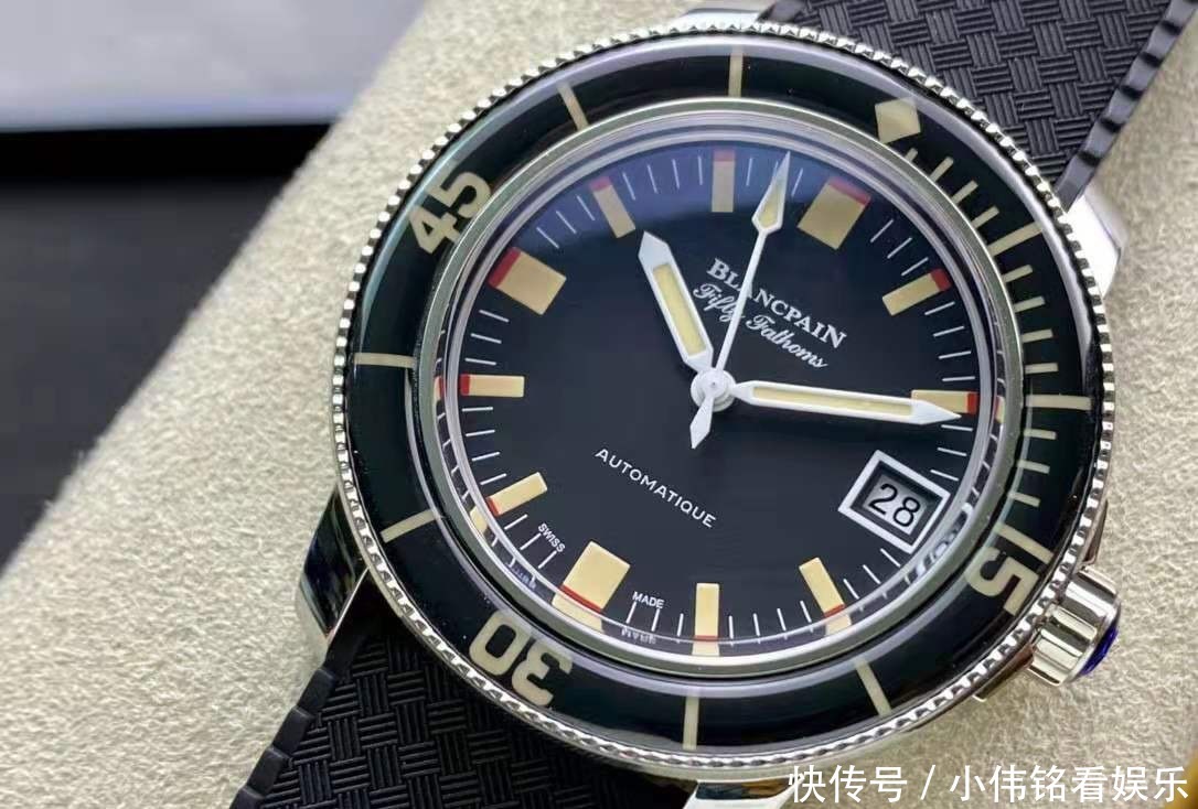 男士|十万左右,性价比最高的两款男士潜水表,五十噚和间金黑水鬼