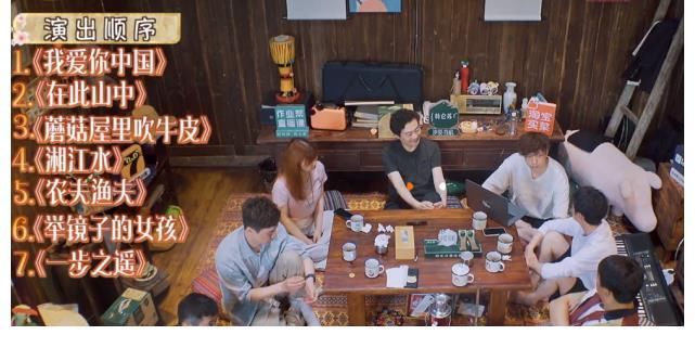 喊张艺兴太生疏,喊哥哥太亲密,欧阳娜娜的叫法好高级