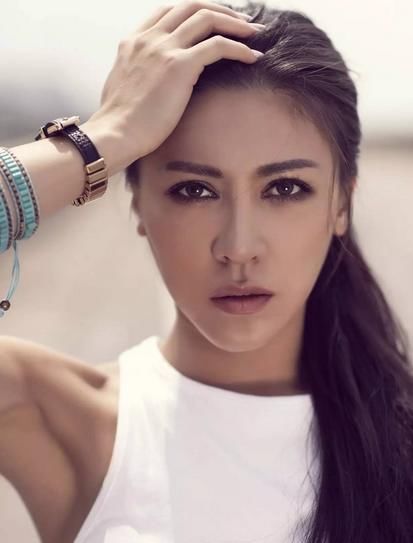 被那英遗憾淘汰,之后幸得伯乐赏识,如今成就堪比那英