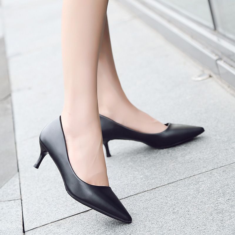 甜美性感的尖头高跟鞋，打造小女人的清新美