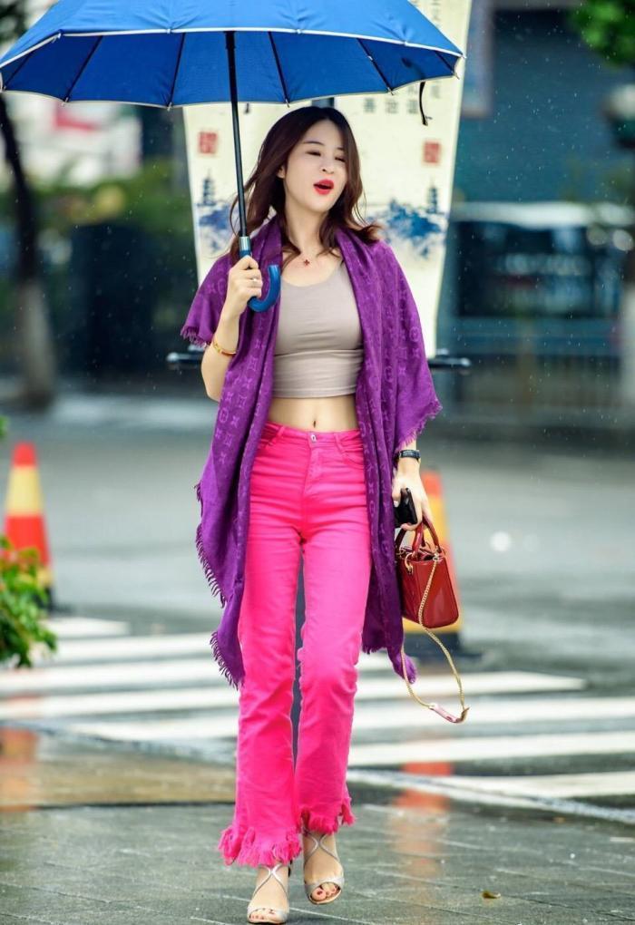 女神|这是真正的街边女神,甩开别人几条街