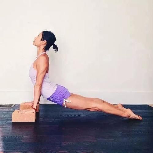 双腿|墙壁才是最好的瑜伽老师，初学者必知！