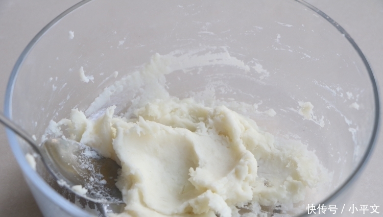 糯米粉新做法超好吃,不油炸不水煮,当零食又当早餐,上桌就光盘