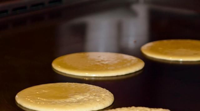 早餐饼全程不和面不揉面,煎饼不用一滴油,美味至极