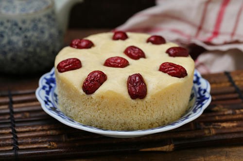 比馒头还省事儿的小米面发糕，一次发酵操作简单，暄软营养不粘牙