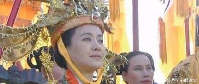 摘掉|朱元璋吃饭时发现碗里有头发，御厨马上摘掉帽子道：我是光头