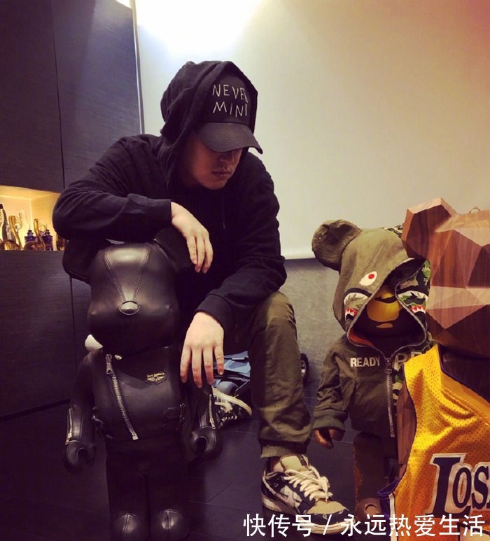 ori|除了小10万的AJ1,近期17位明星上脚别漏看!