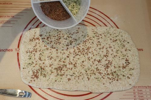 蒸馒头发面有人用酵母，有人用牛奶，却不知用它发面，馒头更蓬松