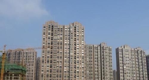 小区|“电梯房”和“楼梯房”10年后哪种更值钱?懂行人给出3点分析