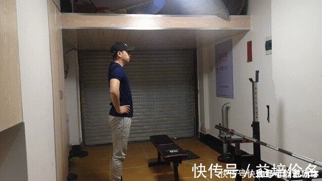 骨盆|只用板凳就能健身，用这5个动作锻炼下肢，每一个都是增肌神器