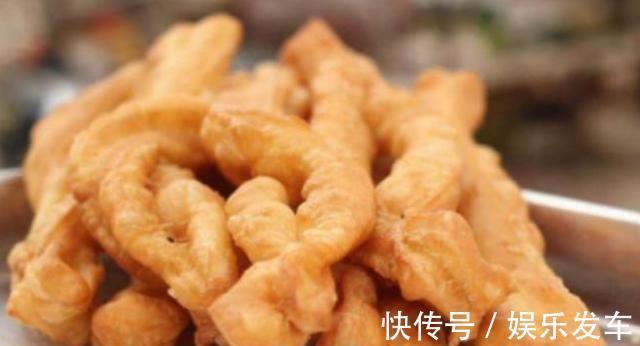 酵母粉|家常油条这样炸,不加明矾,记住几点,简单易做,外酥里软又美味
