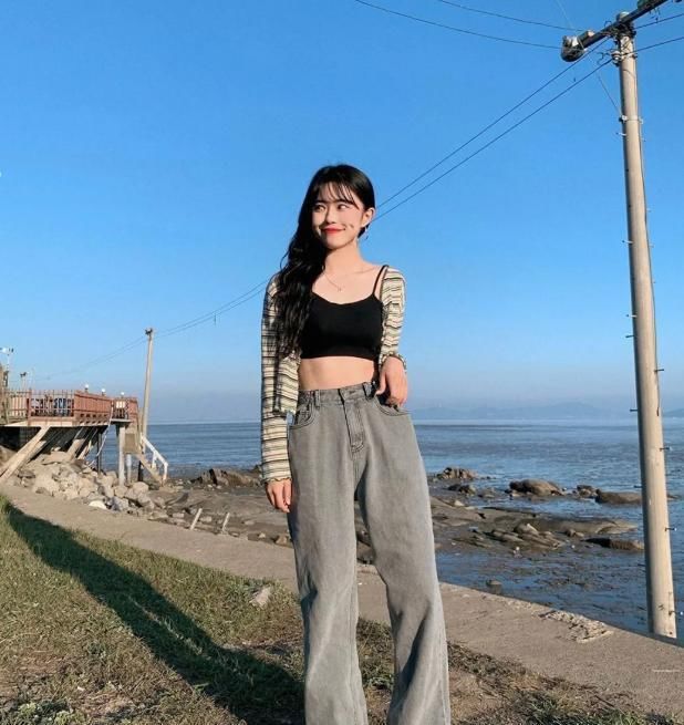 110斤以上的女孩们自信点，其实这样穿，也很洋气