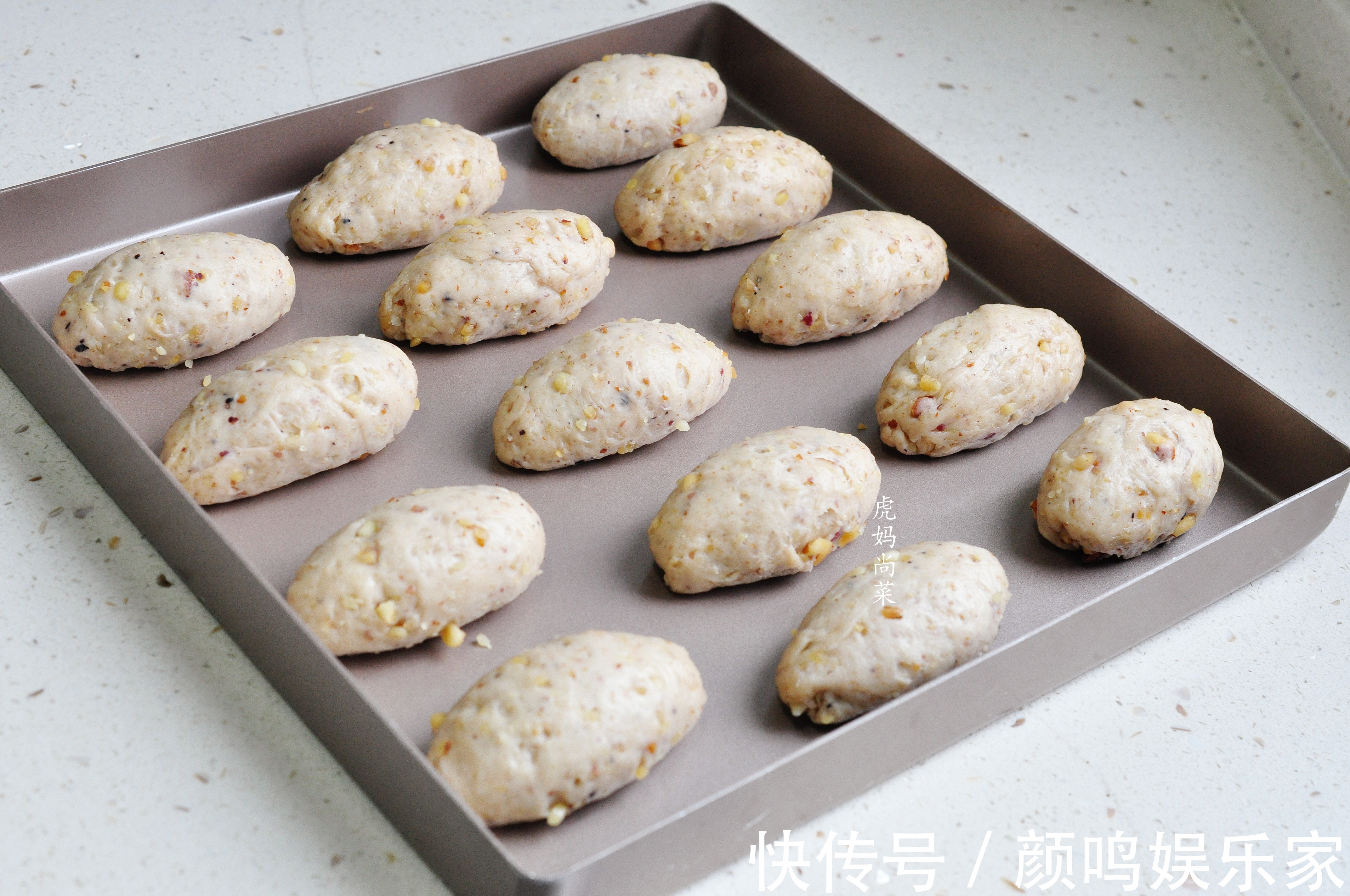 面包|低卡早餐包,无油无糖,一口一个奶香坚果香,减肥吃无压力