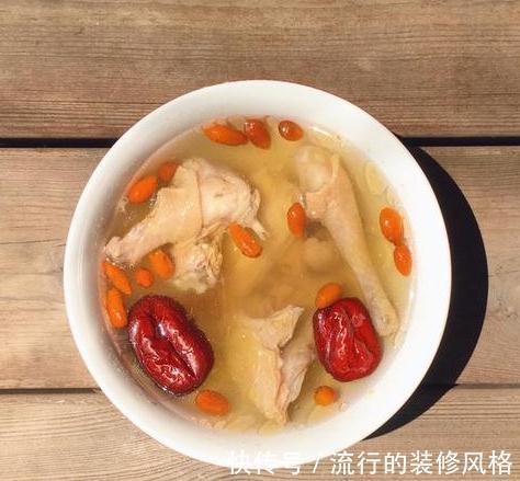 山药乌鸡汤|入秋后,记得多给家人喝这3道汤,营养滋补又润燥,暖身养胃!