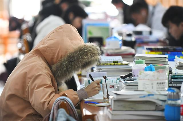 学生|专科真的比本科生差？专科大学期间完成这4件事，毕业不比本科差