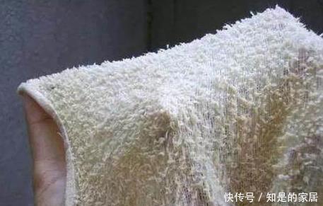 毛巾脏了别只会用洗衣液,学会这3招,多脏的毛巾都能轻松洗净!