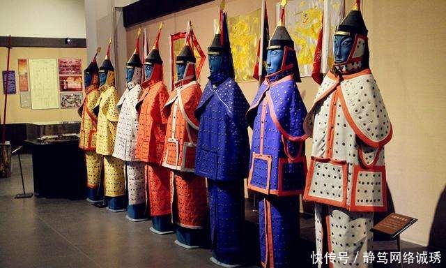 皇帝|清朝的八旗分为上三旗和下五旗,上三旗和下五旗哪个更尊贵?