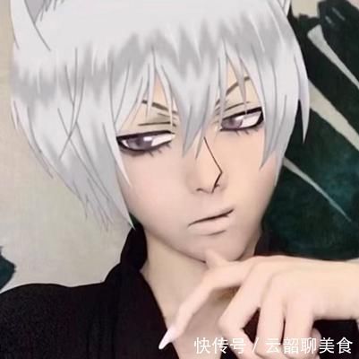 奈奈|美妆博主仿妆“巴卫”,开局粉底不要钱看到成品怪我眼拙