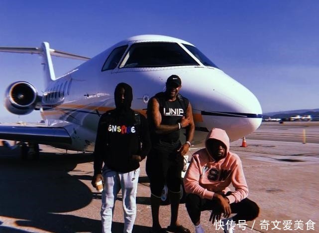 nb喬丹的飛機(jī)，詹姆斯的飛機(jī)，杜蘭特的飛機(jī)，沒有對(duì)比就沒有尷尬！