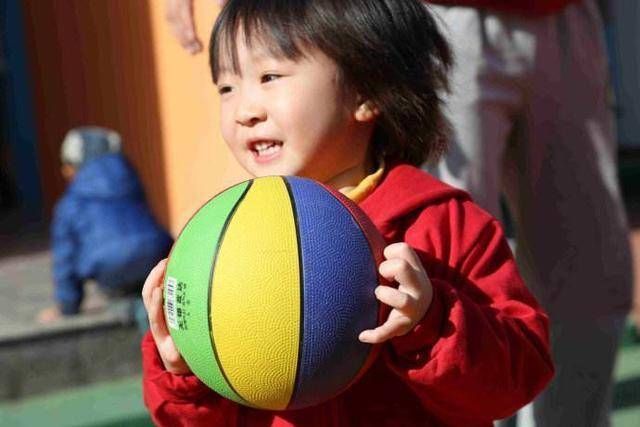 后天|遗传决定身高?父母再高,做不到这4点,孩子也达不到遗传身高