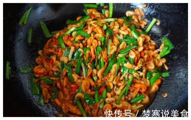 炒河虾有诀窍，不要直接入锅炒，多加1小步，河虾出锅酥脆爽口！