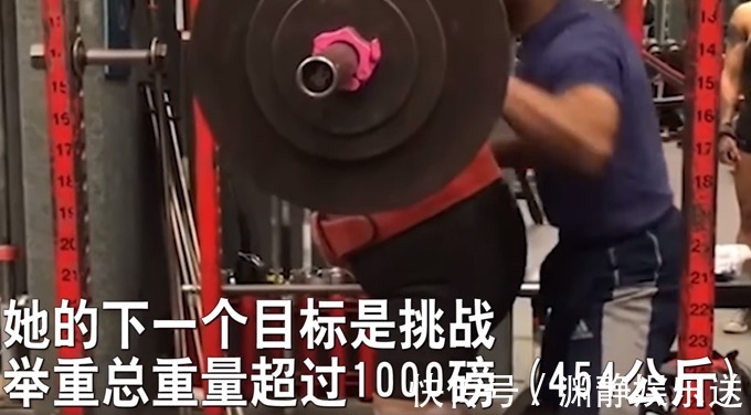 老人|美国78岁奶奶减肥逆袭,拥有多项举重世界纪录,网友“自愧不如”