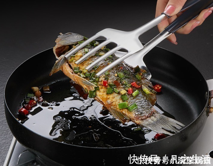 无论煎什么鱼，只要牢记“1道口诀”，煎出来的鱼不破皮还不粘锅