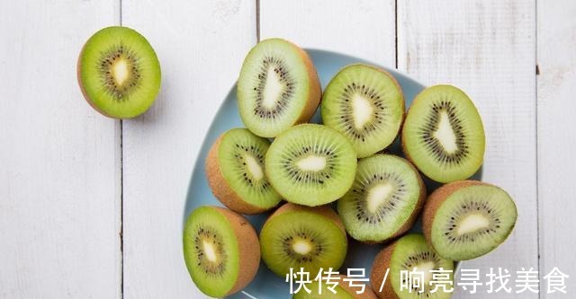 催熟|白吃了这些年猕猴桃,才知道猕猴桃还可以这样操作,真是长见识了!