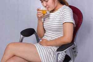 经期|女性经期,排出的像“肉”一样的血块是什么?严重吗?听医生回答