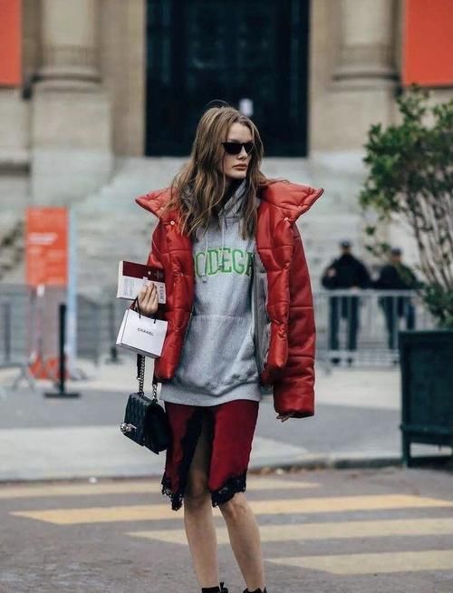  上街|羽绒服一定要穿的潮，不然就真成披着棉被上街了！