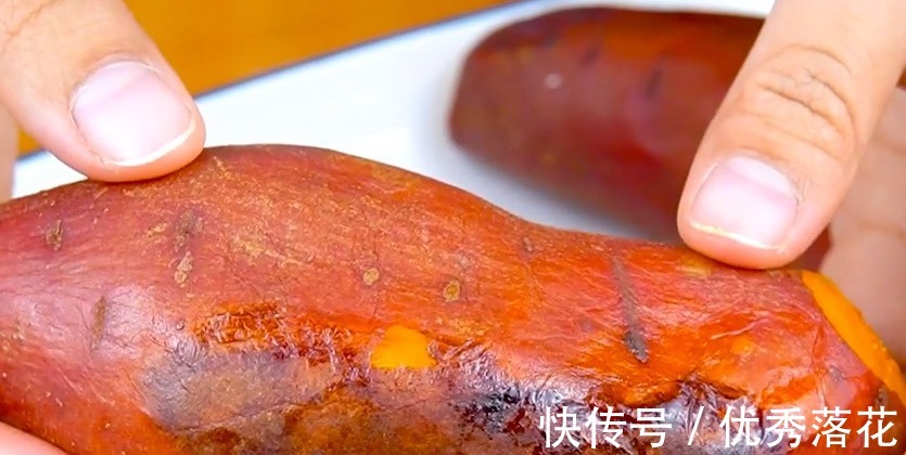 想吃烤红薯没有烤箱也能做！香甜软糯还“流糖”，不输外面卖的！