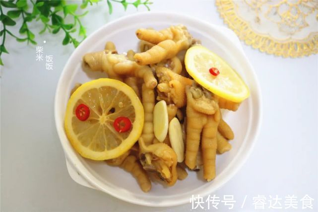 柠檬|柠檬鸡爪还要出去买吗？自己在家做可简单了，一煮一泡，很好吃