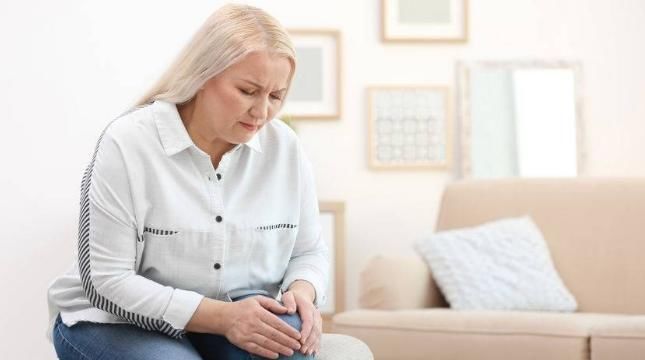 女性衰老,下半身先知若下半身有5种变化,说明开始走向衰老