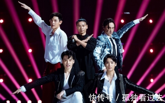 披荊斬棘的哥哥|《披荊斬棘的哥哥》開播,貢獻(xiàn)太多名場(chǎng)面,一首主題曲看清咖位