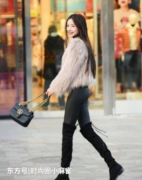 风采|街拍穿搭打底裤小姐姐,时尚个性,展现酷帅风采