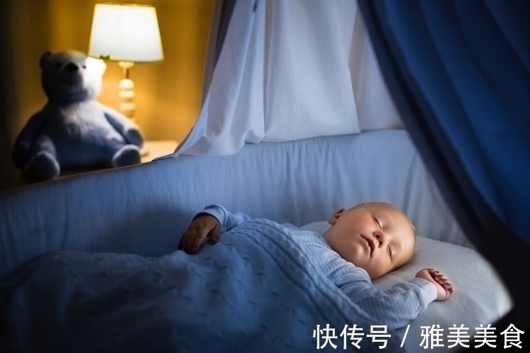 婴幼儿|宝宝是否聪明刚出生就能看出来,有这4个表现的,将来可能是学霸