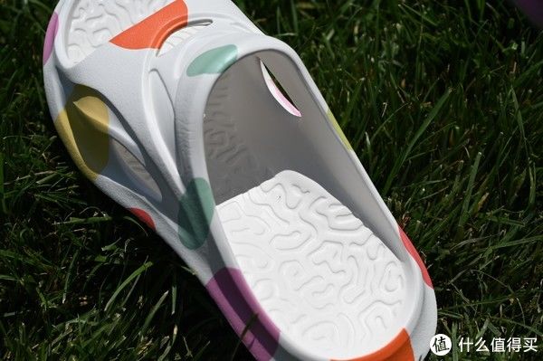 家居|生活家居 篇二十一：更具弹性的夏日拖鞋，更快恢复脚部活力，咕咚运动拖鞋体验