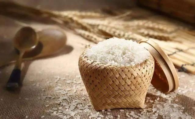 原来保存大米这么简单,学会这4招大米一年都不生虫,简单还实用