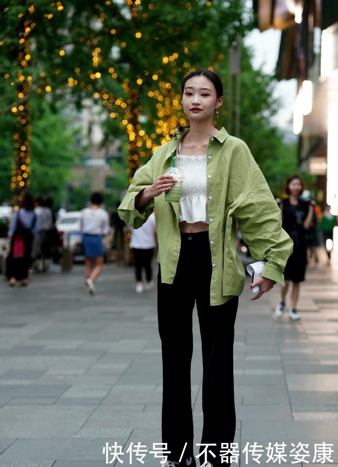 小姐姐|小姐姐自带甜美气质,娇小可爱,身材苗条婀娜