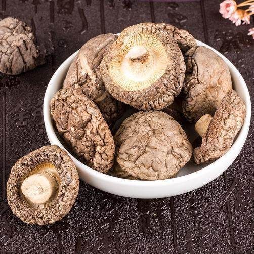 排毒养颜|肝脏最爱的8种碱性食材，常吃提高肝脏解毒能力，身体更年轻哦